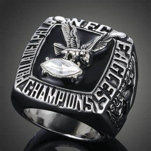 Philadelphia Eagles Championship Ring... Fast shipped from USA